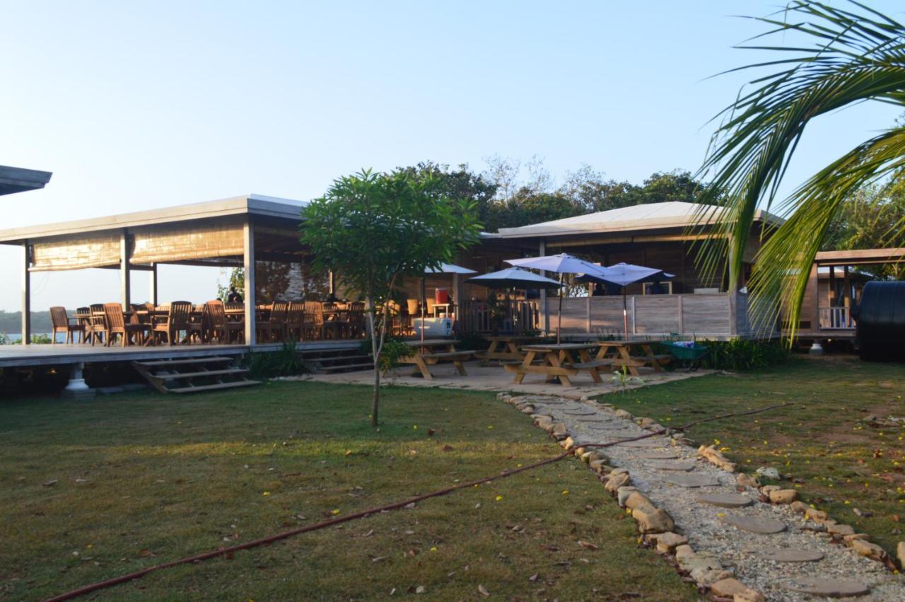 Sonny Island Resort Cabanas Frente Al Mar Punta Bajo Rico Exterior photo